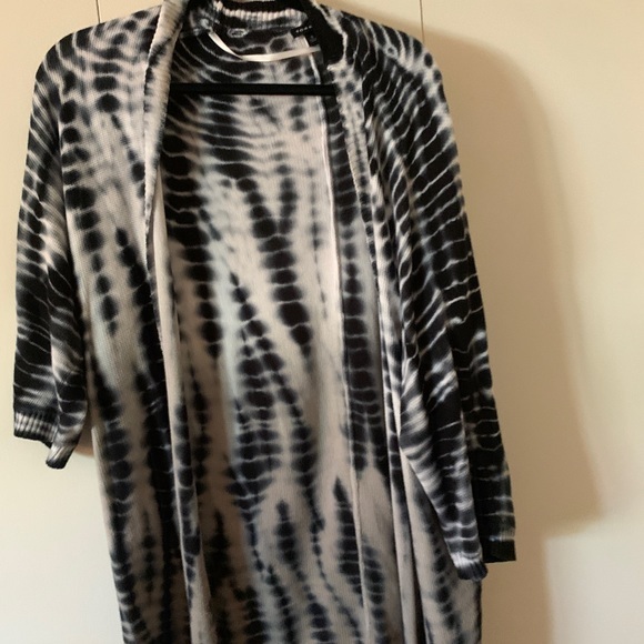 Torrid Plus Size 0X Blue/White Tie Dye Long Cardigan - Picture 3 of 4